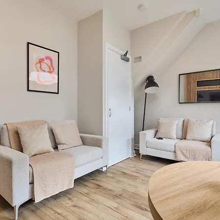 Cosy Two Bed House * Leeds (West Yorkshire)