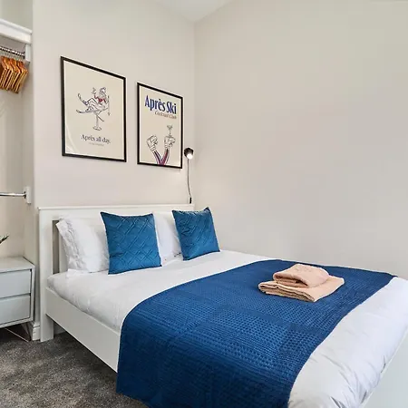 Cosy Two Bed House *