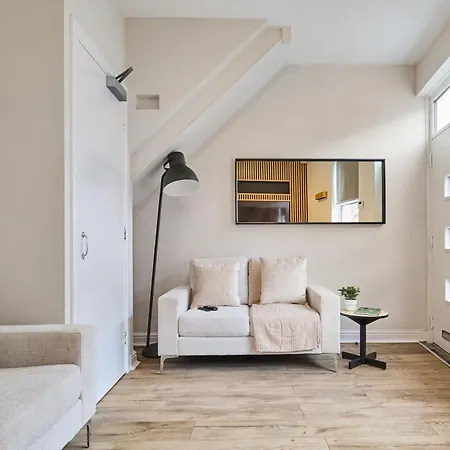 Cosy Two Bed House *