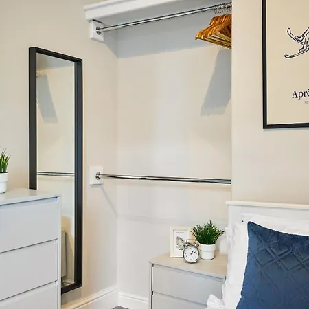 Cosy Two Bed House Holiday home Leeds (West Yorkshire)